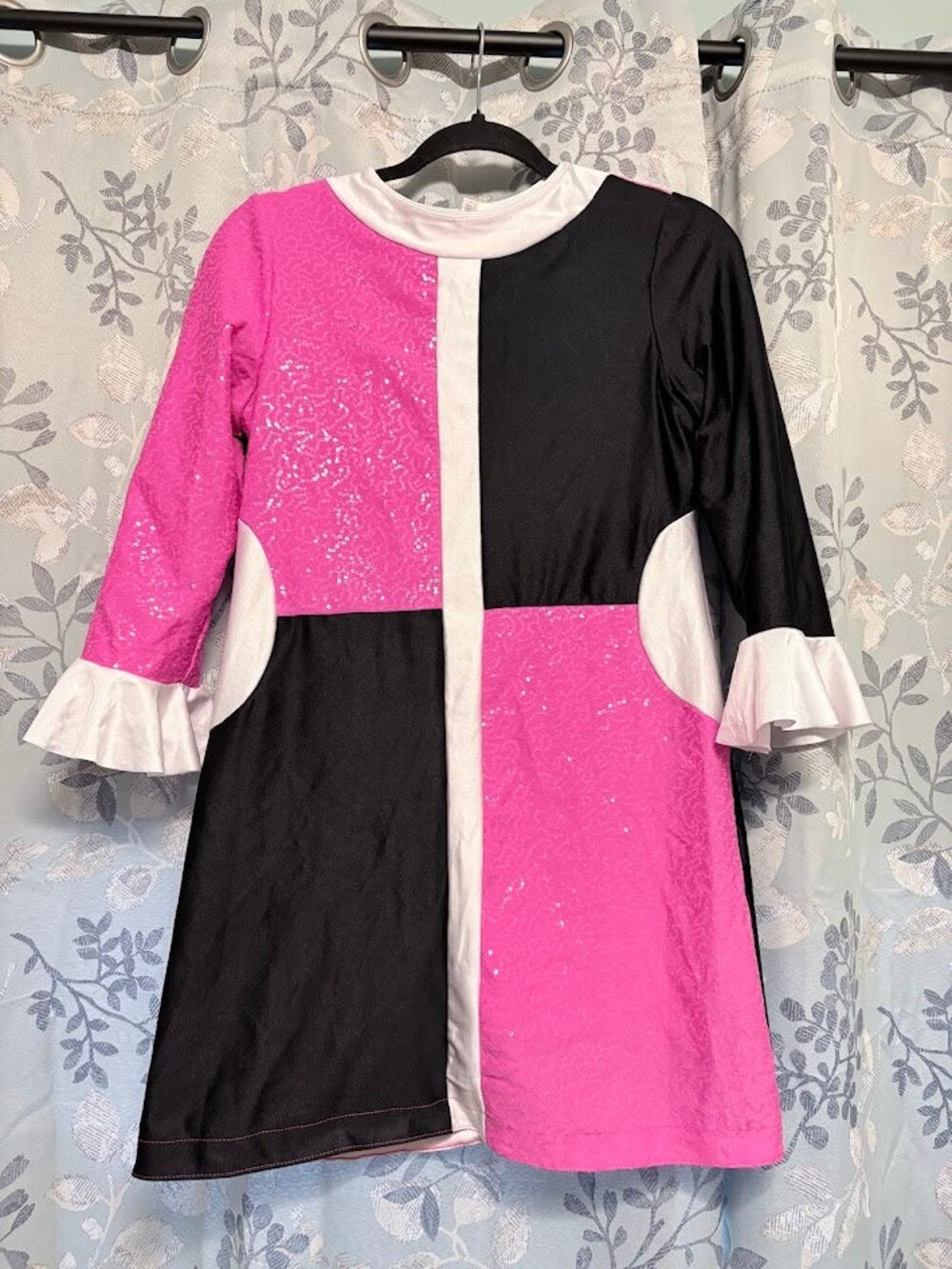 Dance Costume - Adult Medium - Pink and White 70's style dress